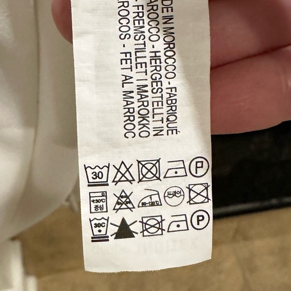 Three medium tops — 2 cropped (Zara & Banana Republic) & 1 bodysuit (Dillards) - Picture 10 of 15